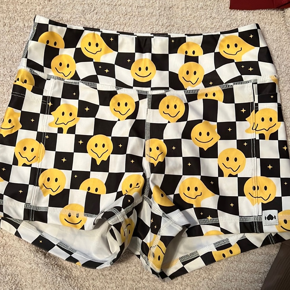 Wodbottom smiley shorts